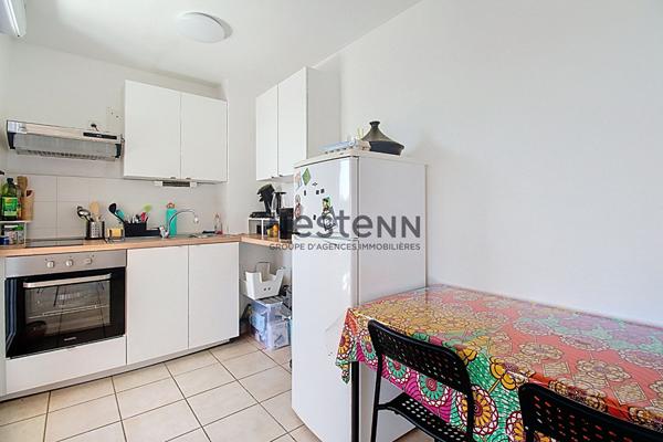 T2 Résidence avec Piscine, vue dégagée, balcon, exposition Ouest et place de parking
