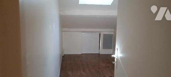 A VENDRE MONTESQUIEU VOLVESTRE petit immeuble conviendrait en investissement