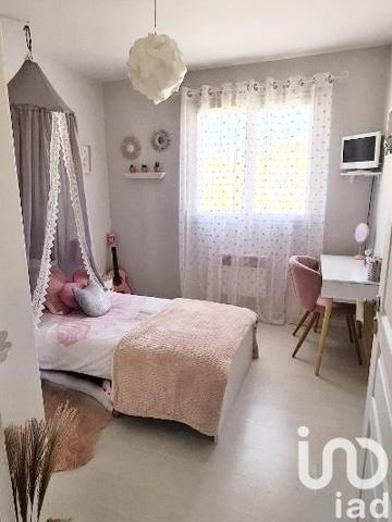 Maison 5 pièces de 141 m² à Thiers (63300)