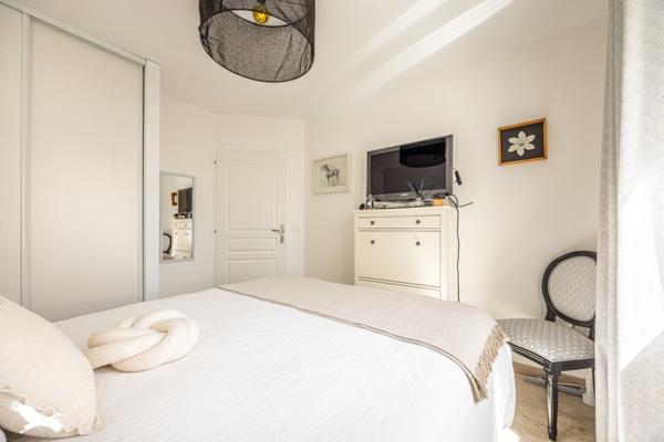 Maison à vendre 317 000 € Angliers 5 p 94 m² DPE C
