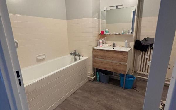 Appartement à vendre    3 pièces • 81 m2 Châlons-en-Champagne