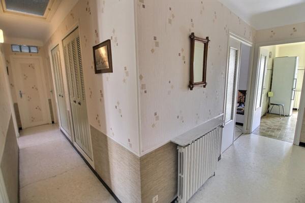 A VENDRE MAISON DE VILLE F4/5 SUR TERRAIN 3 FACES AU COEUR DU VILLAGE