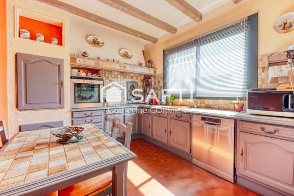 Maison de 8 pièces avec garage et jardin