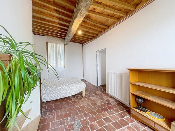 A vendre maison de caractère, quartier calme, centre ville Auch avec extérieur