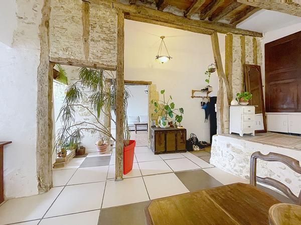 A vendre maison de caractère, quartier calme, centre ville Auch avec extérieur