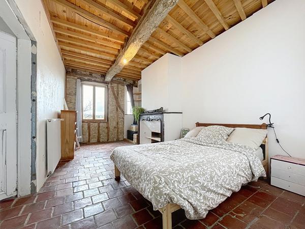 A vendre maison de caractère, quartier calme, centre ville Auch avec extérieur