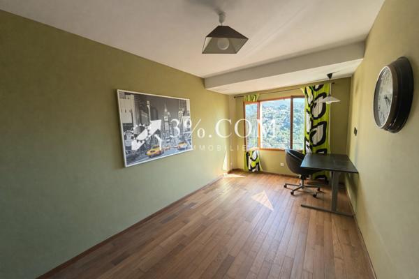 Maison 5 pièce(s) 3 chambre(s) 141 m²