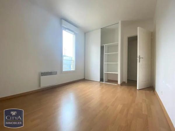 Appartement à louer 3 pièces 68.47m² Épernon (28230)