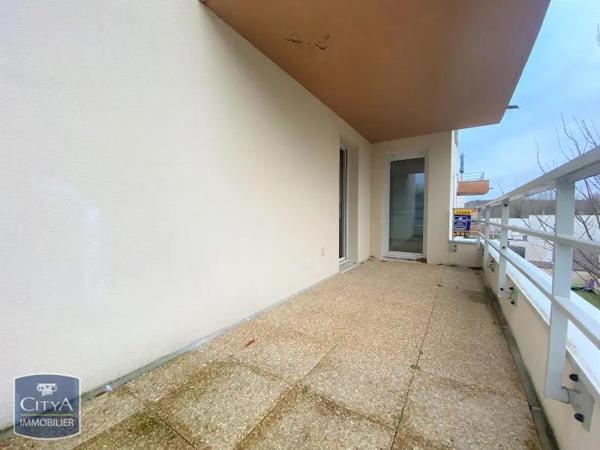 Appartement à louer 3 pièces 68.47m² Épernon (28230)