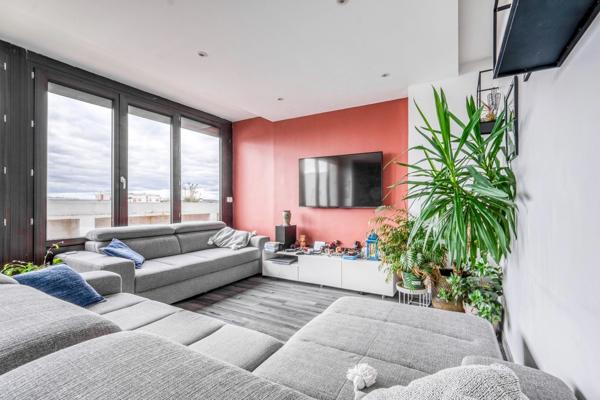 EXCLUSIVITÉ, Christophe Michaudelle Capifrance vous propose à MEAUX, appartement 4 pièces avec ses 2 terrasses (65 m²) - 3 chambres - dernier étage - 1 place de stationnement.