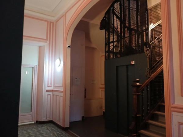 "Studio loué – immeuble st louis – Balcon – Vichy centre – Idéal investisseur"