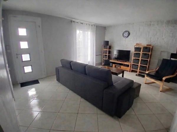 Vente                                                      Maison
                        
                     5 pièces                      108 m2                     à Saint-Sébastien-sur-Loire