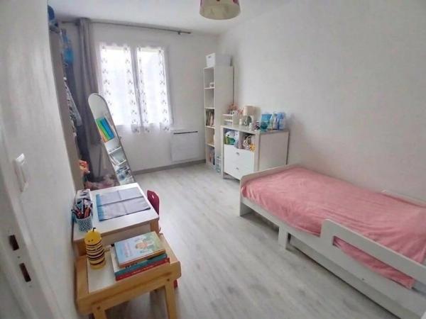 Vente                                                      Maison
                        
                     5 pièces                      108 m2                     à Saint-Sébastien-sur-Loire