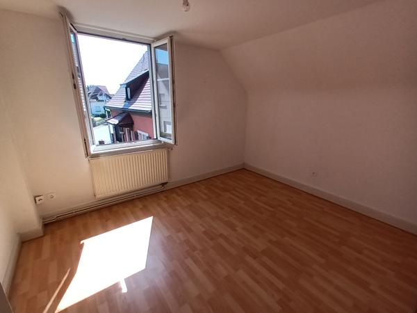 Maison avec dépendances sur 7 ares de terrain