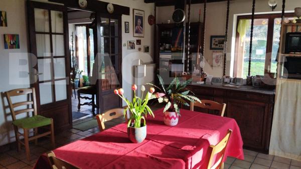 PRIX NEGOCIABLE SUR CETTE BELLE MAISON FAMILIALE PLEINE DE CHARME