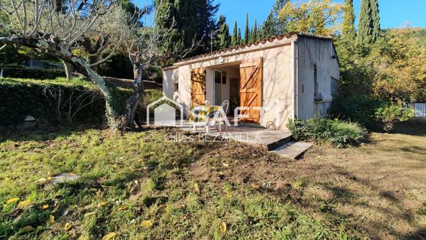 Terrain Constructible 3100 m2 avec Mazet