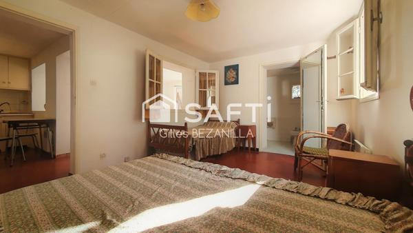 Terrain Constructible 3100 m2 avec Mazet