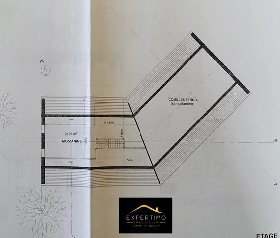 Maison moderne lumineuse sur sous-sol total de 175 m² habitable avec grand garage pour 6 voitures.
