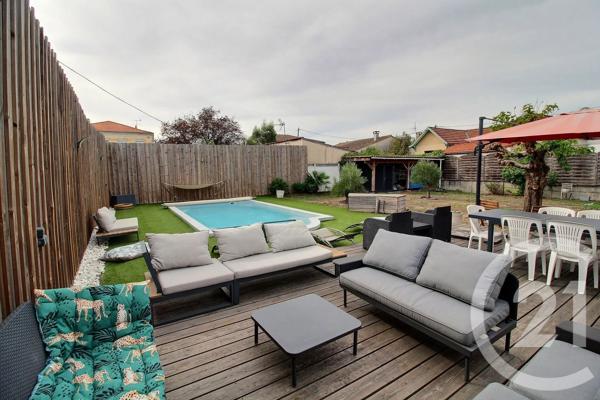 Maison à vendre  6 pièces - 147 m 2   PESSAC  - 33