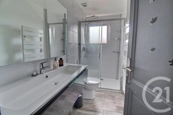 Maison à vendre  6 pièces - 147 m 2   PESSAC  - 33