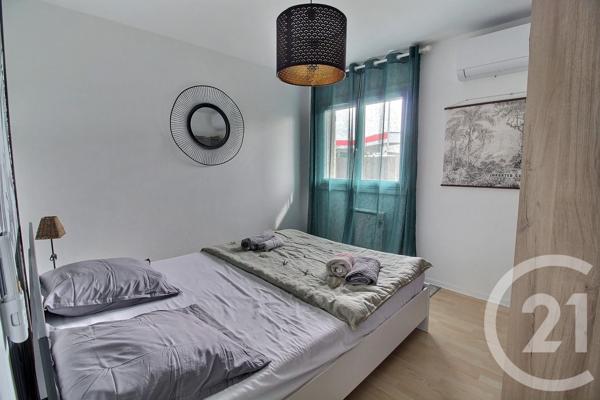 Maison à vendre  6 pièces - 147 m 2   PESSAC  - 33