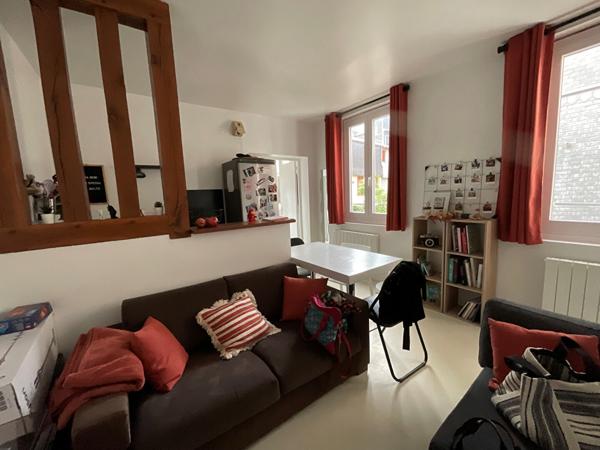 Bel Appartement T2 à louer, centre ville, dans résidence calme