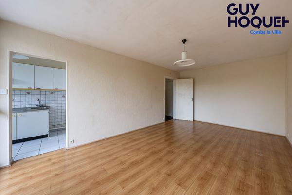 À vendre : Studio au Mée-sur-Seine avec terrasse et cave