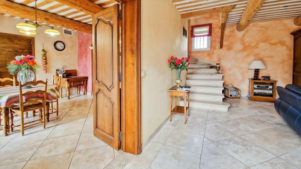 La Calmette (30190) Belle villa avec piscine à vendre prochet Nîmes et Uzes