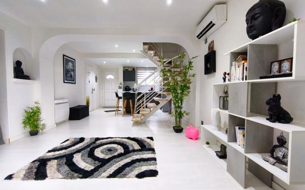 Appartement à vendre    4 pièces • 96,70 m2 La Seyne-sur-Mer