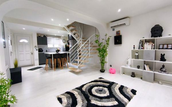 Appartement à vendre    4 pièces • 96,70 m2 La Seyne-sur-Mer