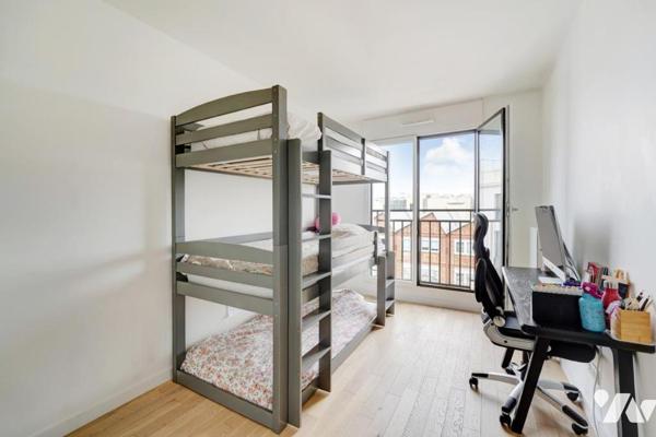 Appartement de 3 pièces en parfait état avec petite terrasse et vue dégagée