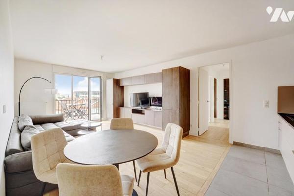 Appartement de 3 pièces en parfait état avec petite terrasse et vue dégagée