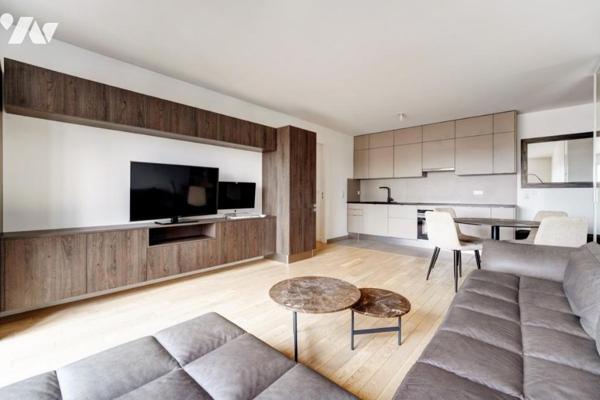 Appartement de 3 pièces en parfait état avec petite terrasse et vue dégagée