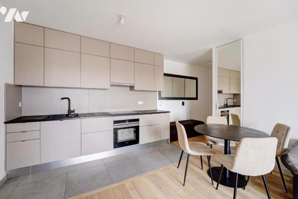 Appartement de 3 pièces en parfait état avec petite terrasse et vue dégagée