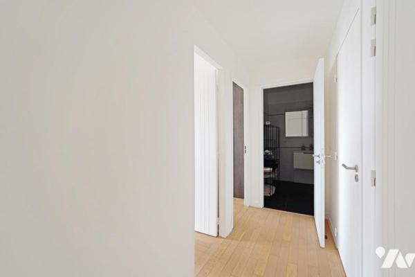 Appartement de 3 pièces en parfait état avec petite terrasse et vue dégagée