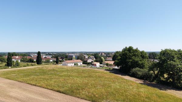 Terrain Montmorillon 1759 m2