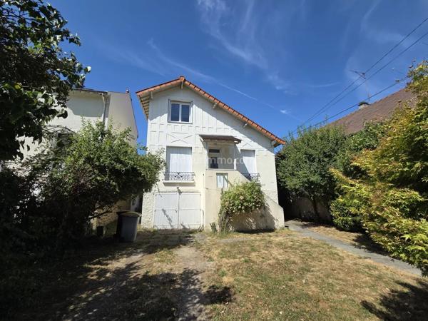 Location                                                      Maison
                        
                     5 pièces                      76 m2                     à Champs-sur-Marne