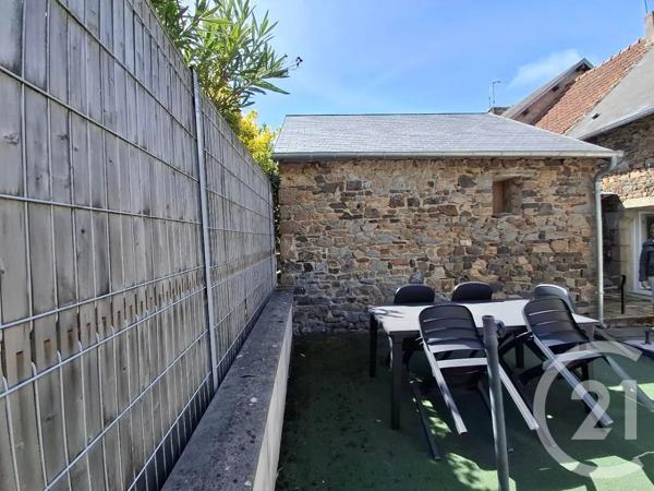 Maison à vendre  4 pièces - 76,80 m 2   JULLOUVILLE  - 50