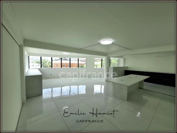 A louer - Local professionnel de 55m² - Zone France - Fort de France - Quartier Dillon Stade