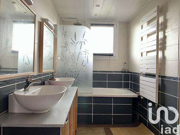 Maison à vendre 7 pièces 146 m² Montluçon