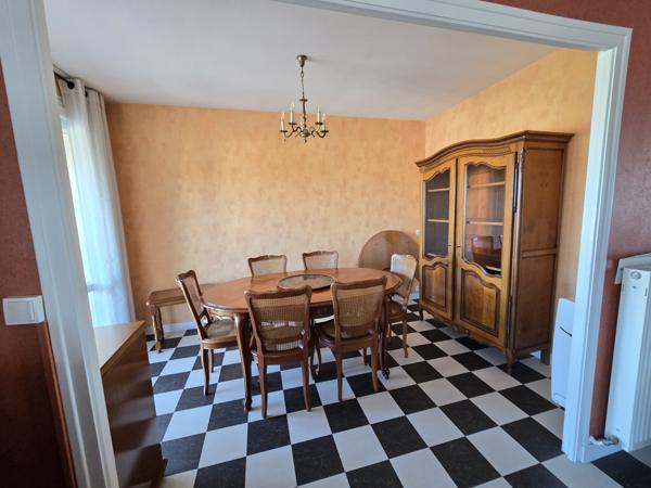 Appartement lumineux avec grand balcon