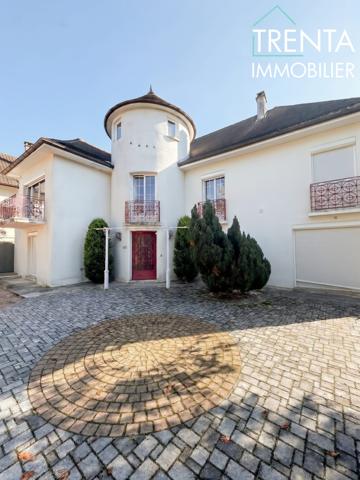Magnifique maison de maître au charme exceptionnel à Lure