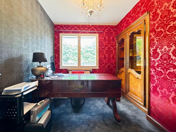 Montmerle-sur-Saône (01090) Deux maisons sur propriété familiale a Montmerle-sur-Saône – Ensemble avec piscine, sur terrain de 8000m²