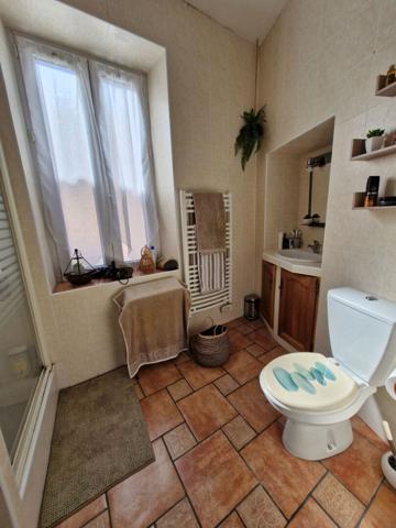 11100 NARBONNE PROCHE HALLES APPARTEMENT T2 REZ-DE-CHAUSSEE