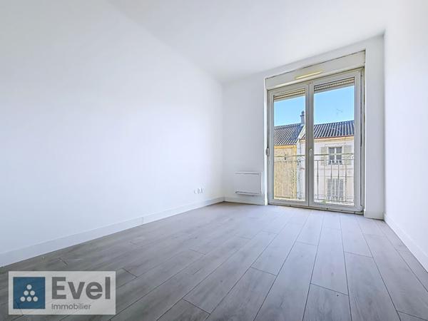LOCATION MOYEUVRE GRANDE F3 RENOVE - BALCON