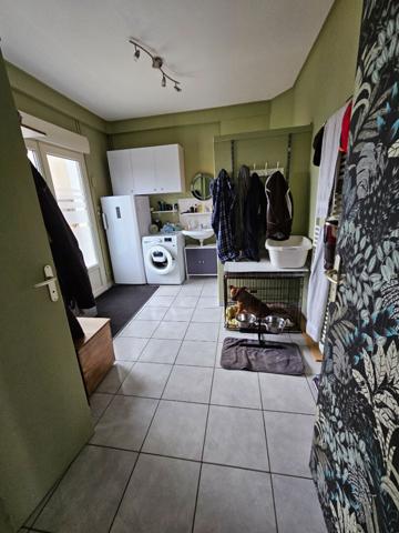 MAISON FAMILIALE RENOVEE 5 CHAMBRES JARDIN CLOS PROCHE CENTRE VILLE ECOLES COMMERCES