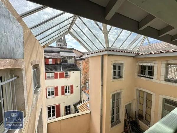 Appartement à louer 2 pièces 53.08m² Mâcon (71000)