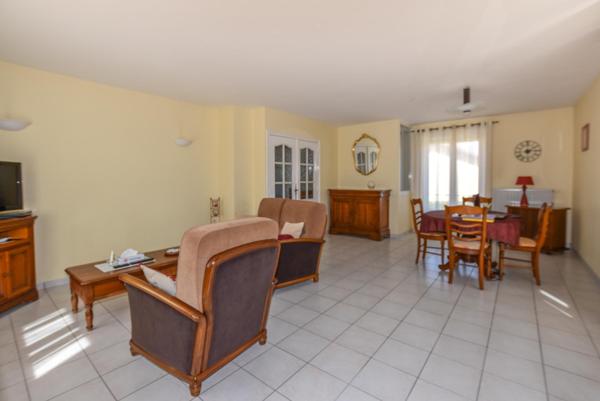 Charmante maison familiale prête à vous accueillir !!