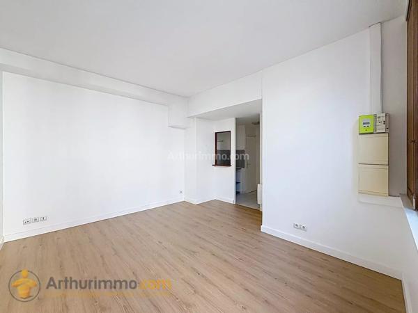 Location                                                      Appartement
                        
                     2 pièces                                         à Reims