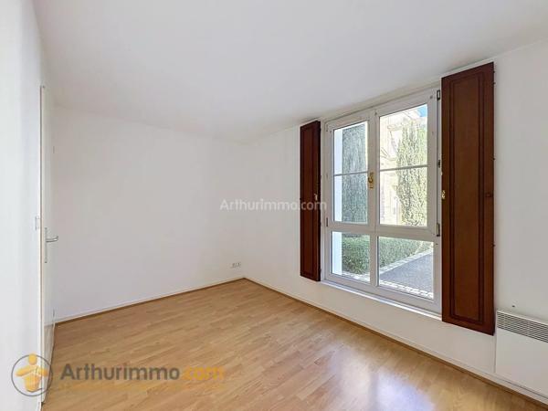 Location                                                      Appartement
                        
                     2 pièces                                         à Reims